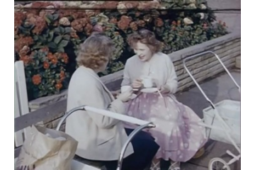 Chatting at Priory Park, 1950s (copyright: Bruce Castle Museum - Haringey Archive and Museum Service)